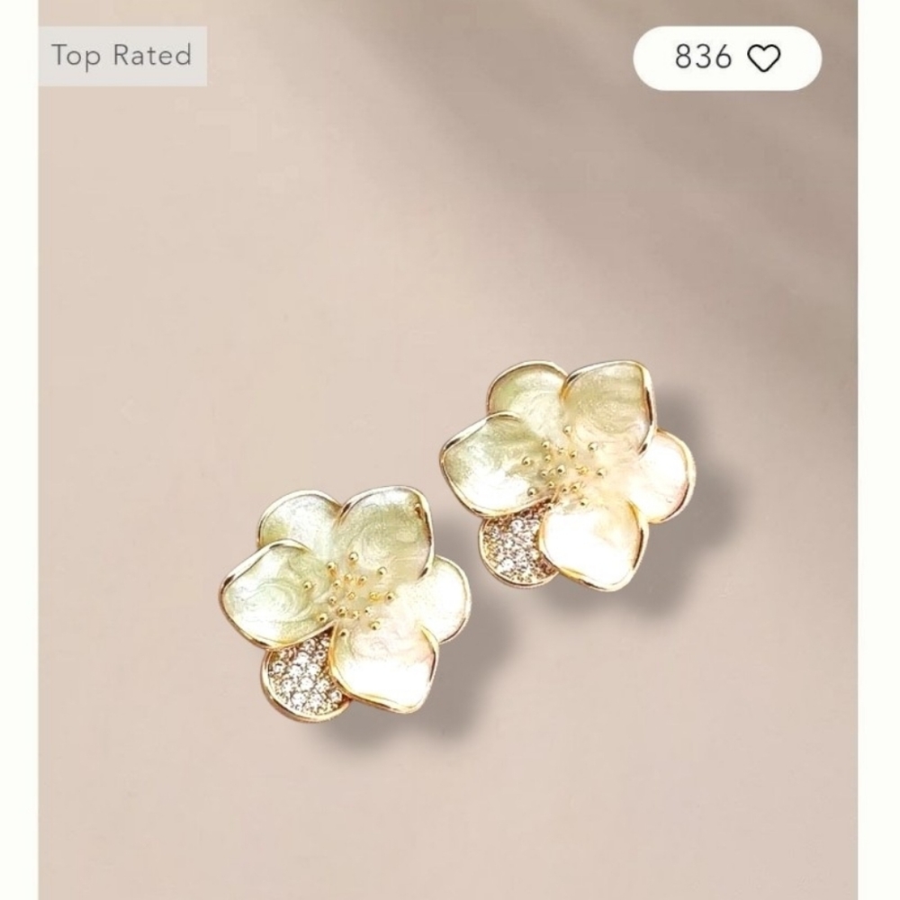 Gold and Cream Flower Earrings